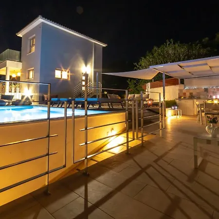 Chuscal On Kefalonia * Livathos (Kefalonia)